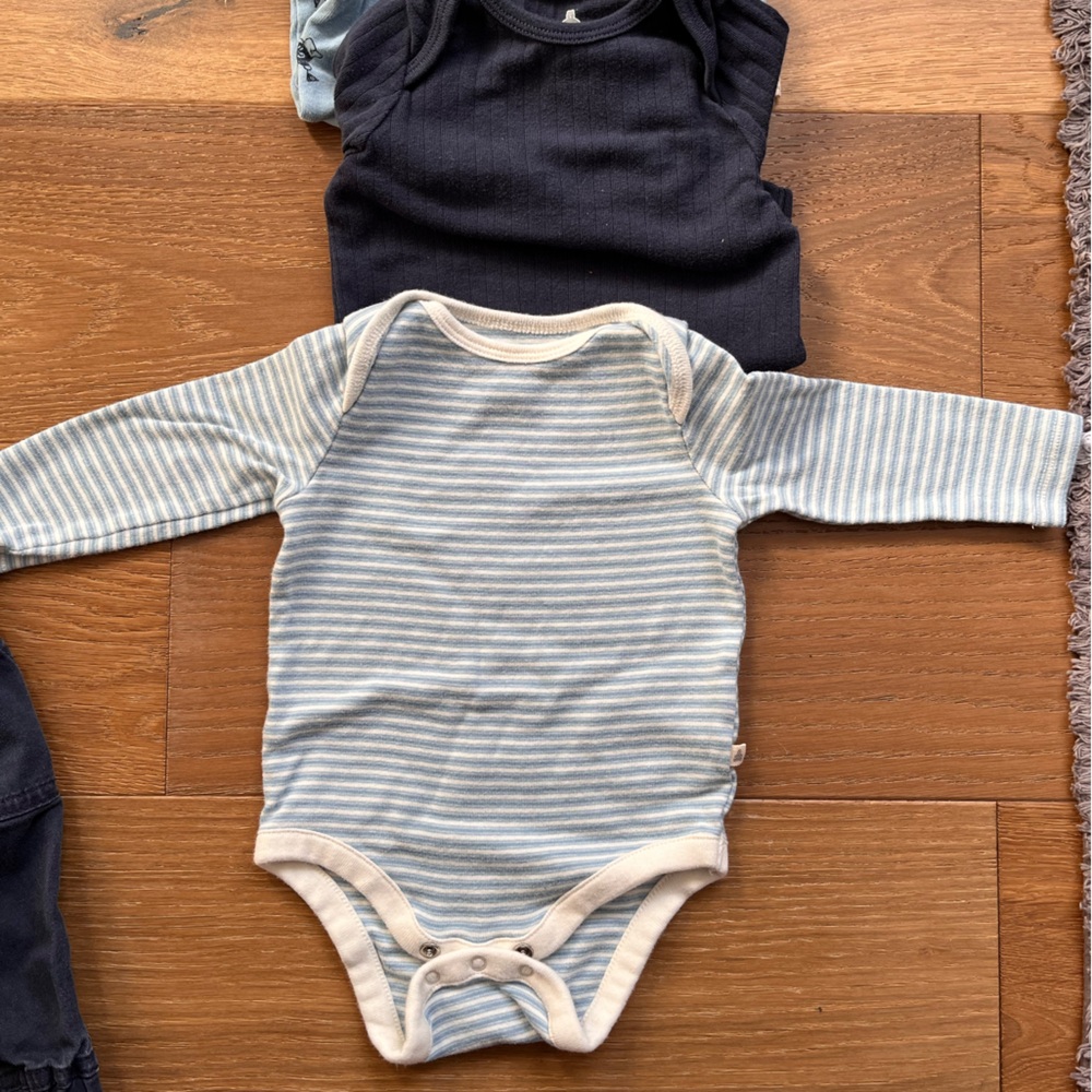 Baby gap 3-6 bundle - Picture 4 of 4